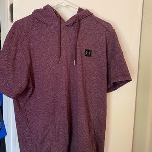 Under Armor maroon short sleeve hoodie (XL Fitted)
